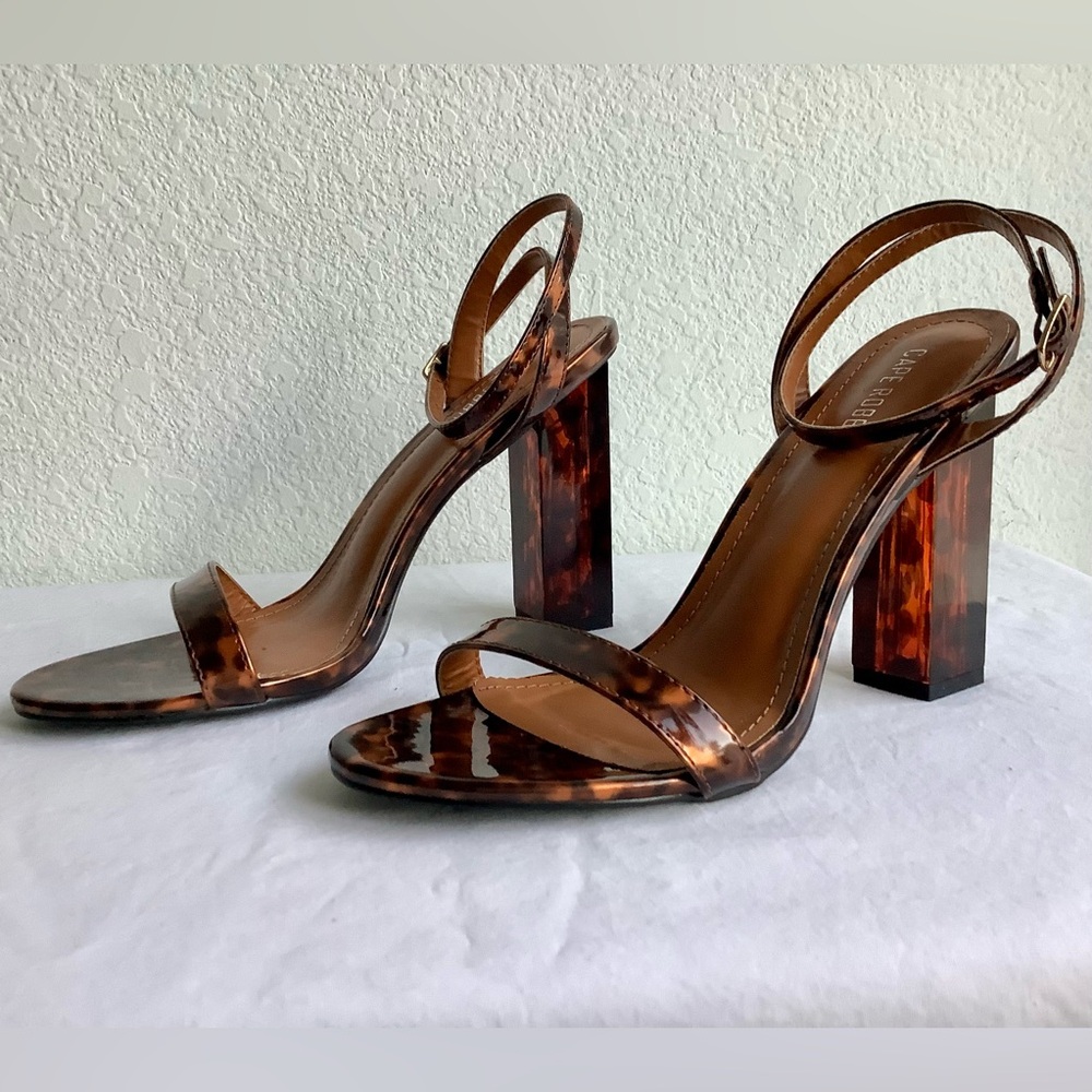 Cape Robbin Brown Tortoise Heels